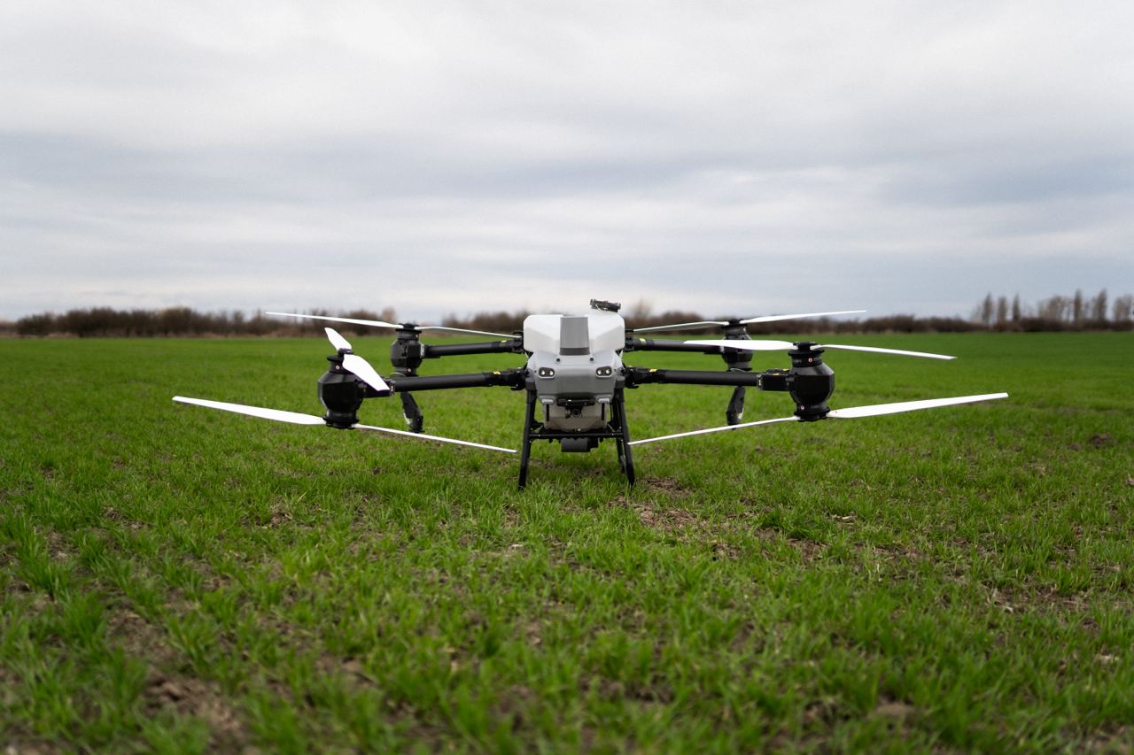 drone, dji, in flight, flight, campaign, green, outdoors, drone, drone, drone, drone, drone