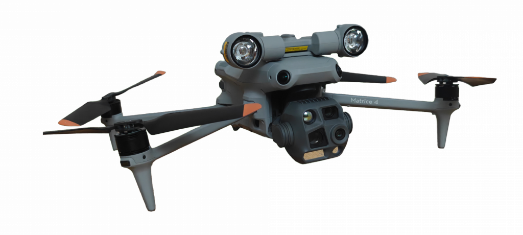 Eine DJI Matrice 4T mit Scheinwerfern